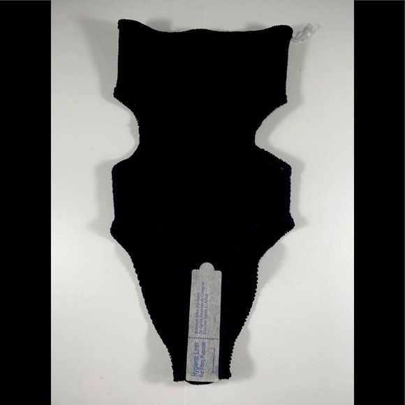 BOND-EYE 'THE MOGUL' BANDEAU SIDE CUT OUT ONE PIECE BLACK (O/S) (B63) - Picture 6 of 10